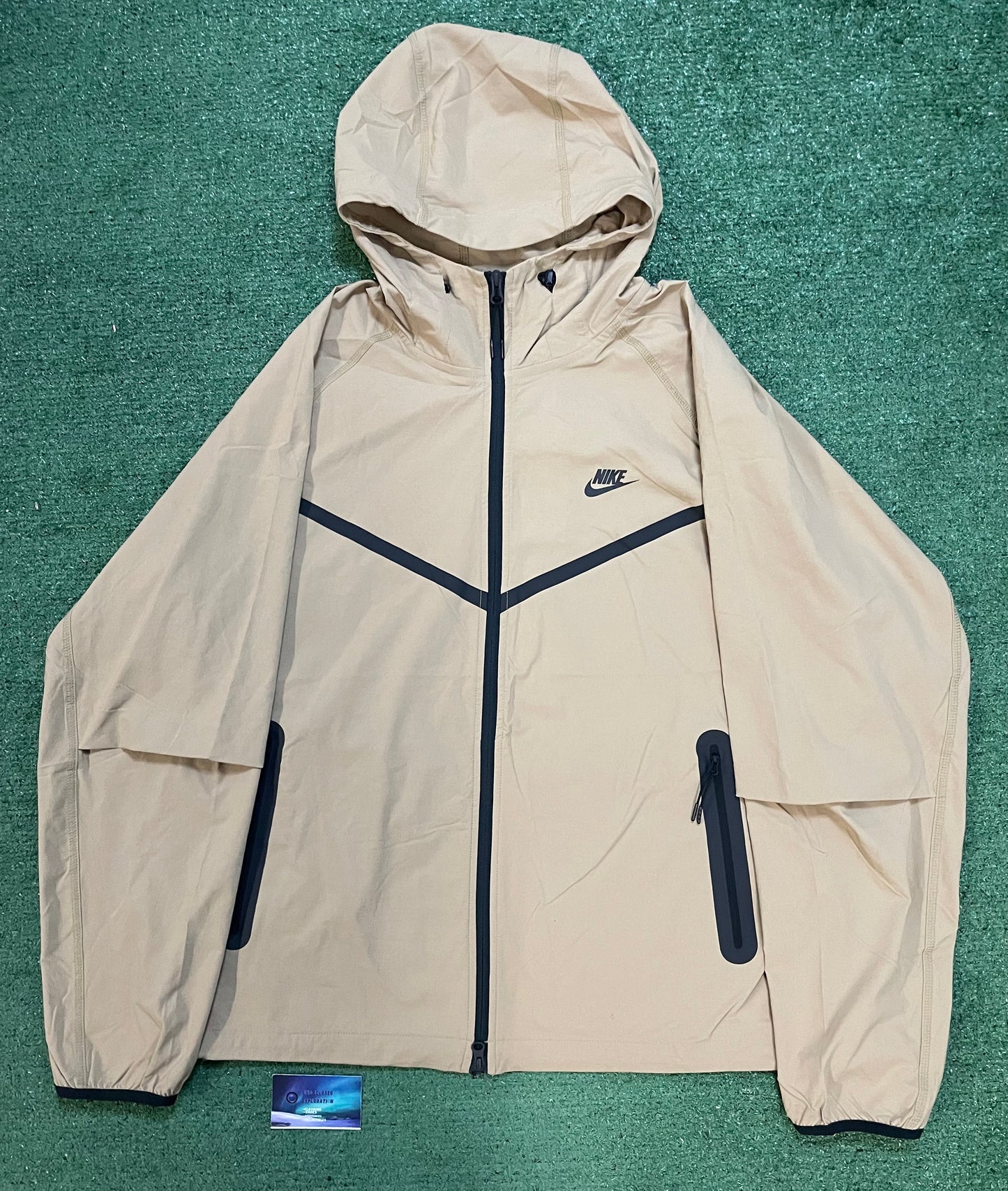 Nike Tech windbreaker beige sweatsuit