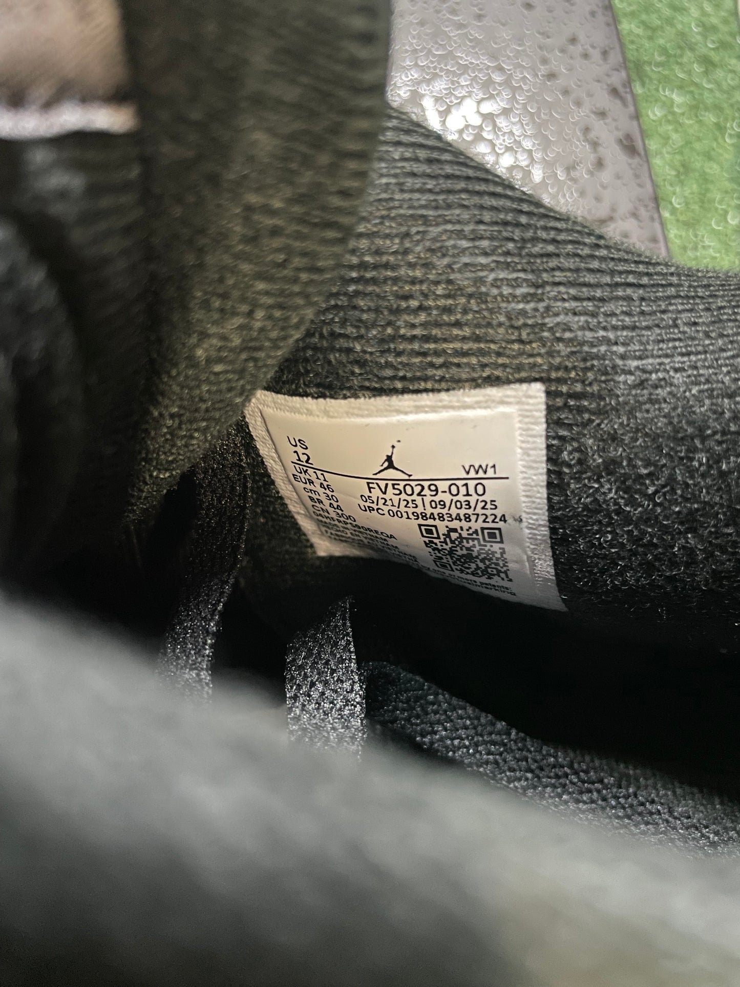 Air Jordan 4 Retro black cat 2025