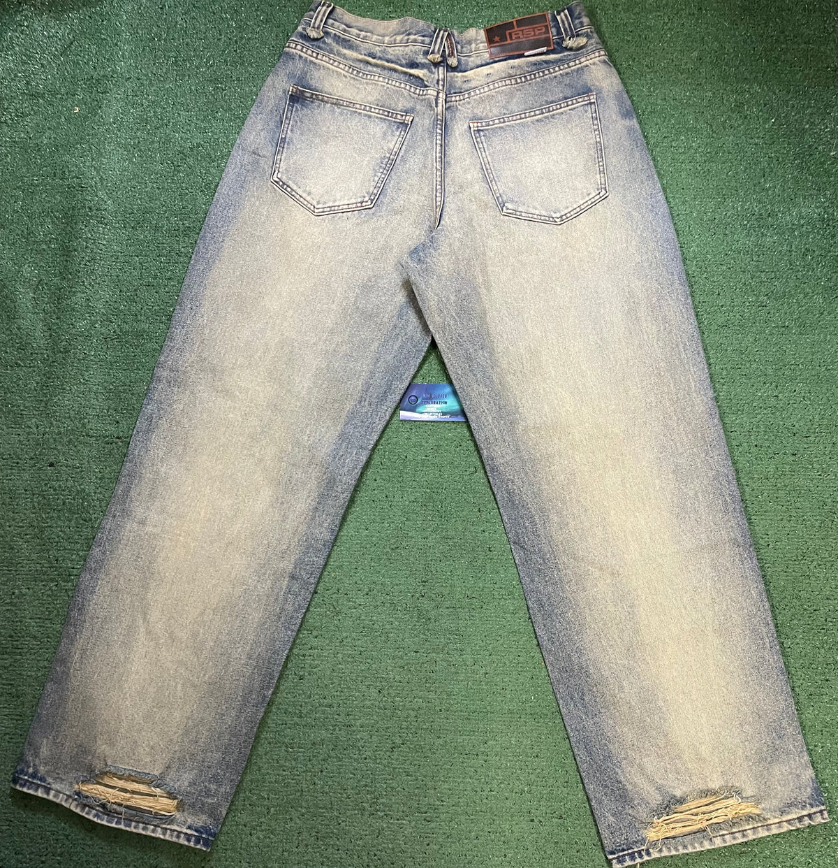 GV Gallery Raspberry hills Rberry jeans