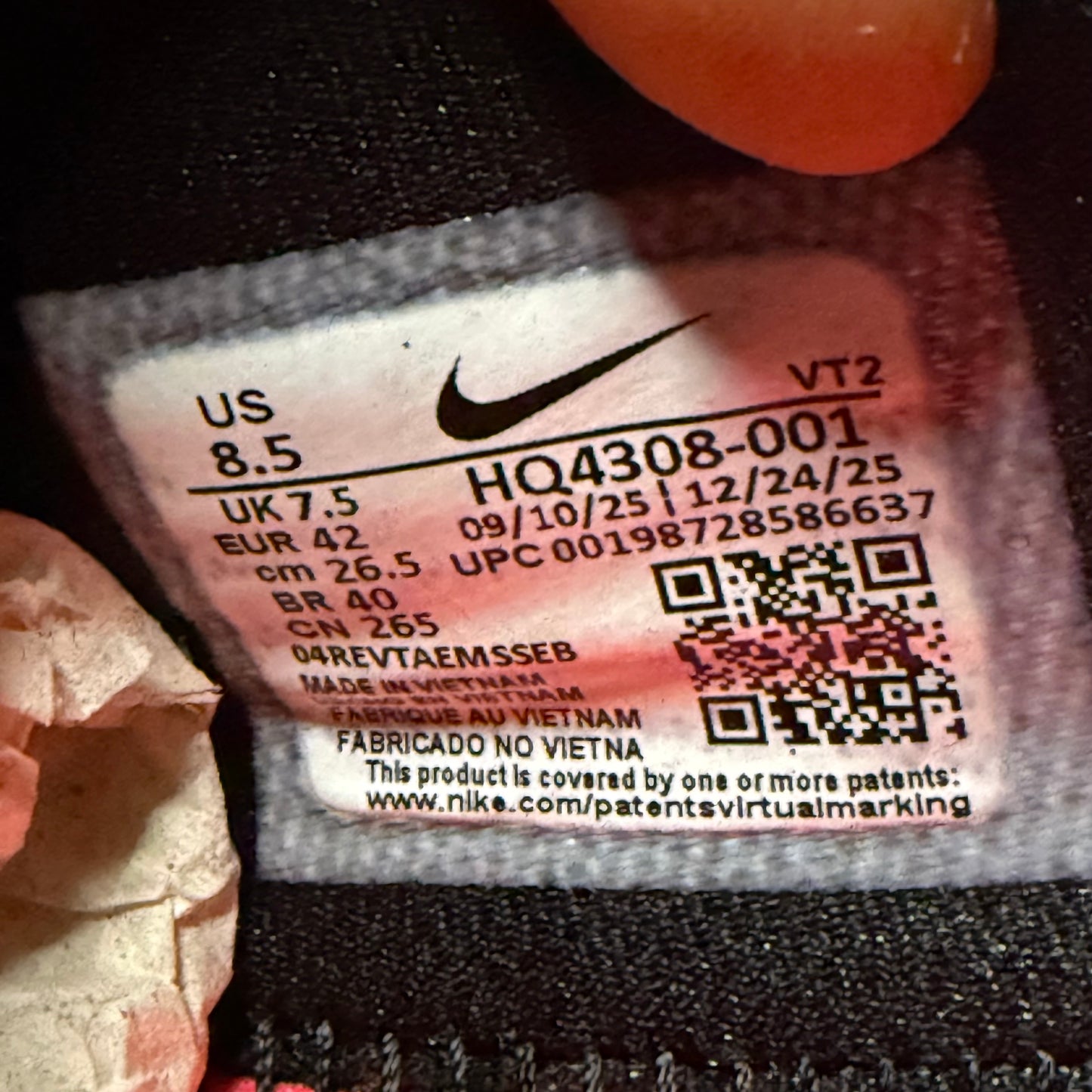 Nike Mind 002 Black Hyper Crimson
