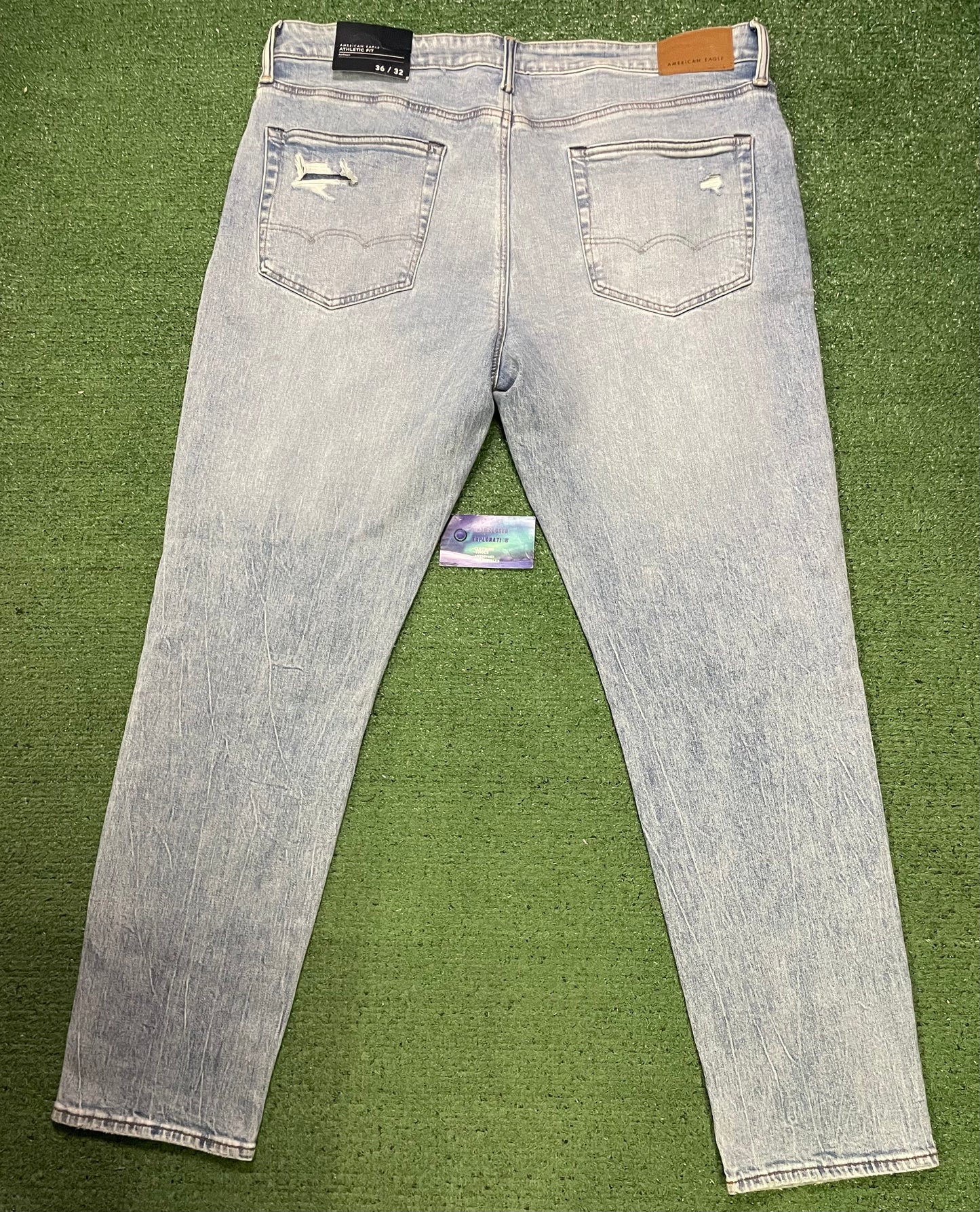 American Eagle light wash jeans