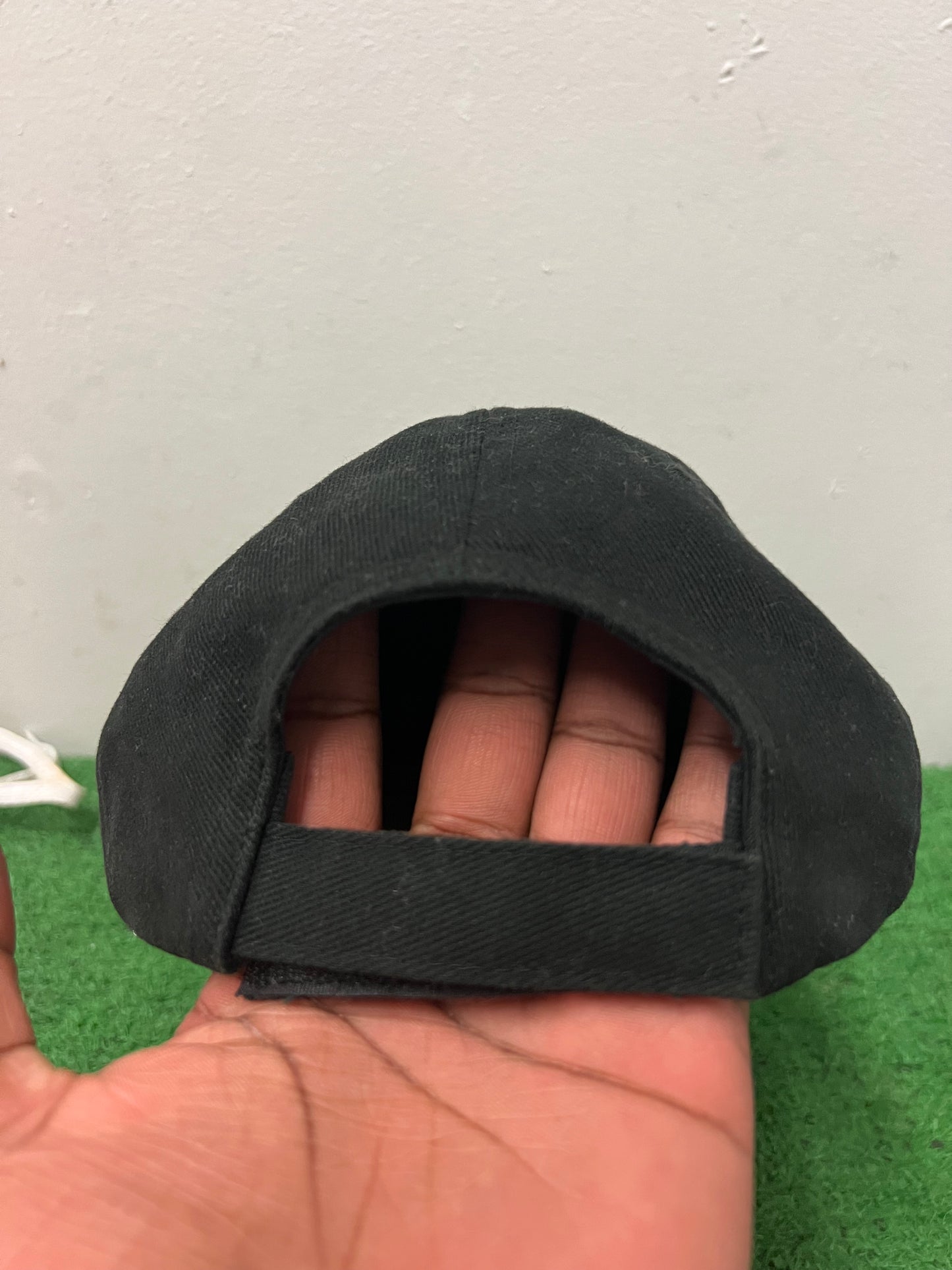 Balenciaga embroidered logo black  hat