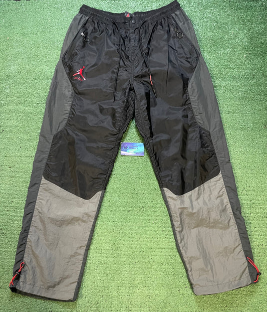 Air Jordan X  Off-White woven pants