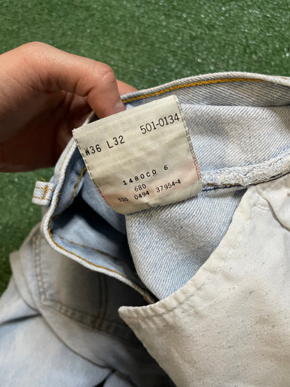 Vintage 1990s Levi’s 501XX light wash blue denim jeans 501-0134