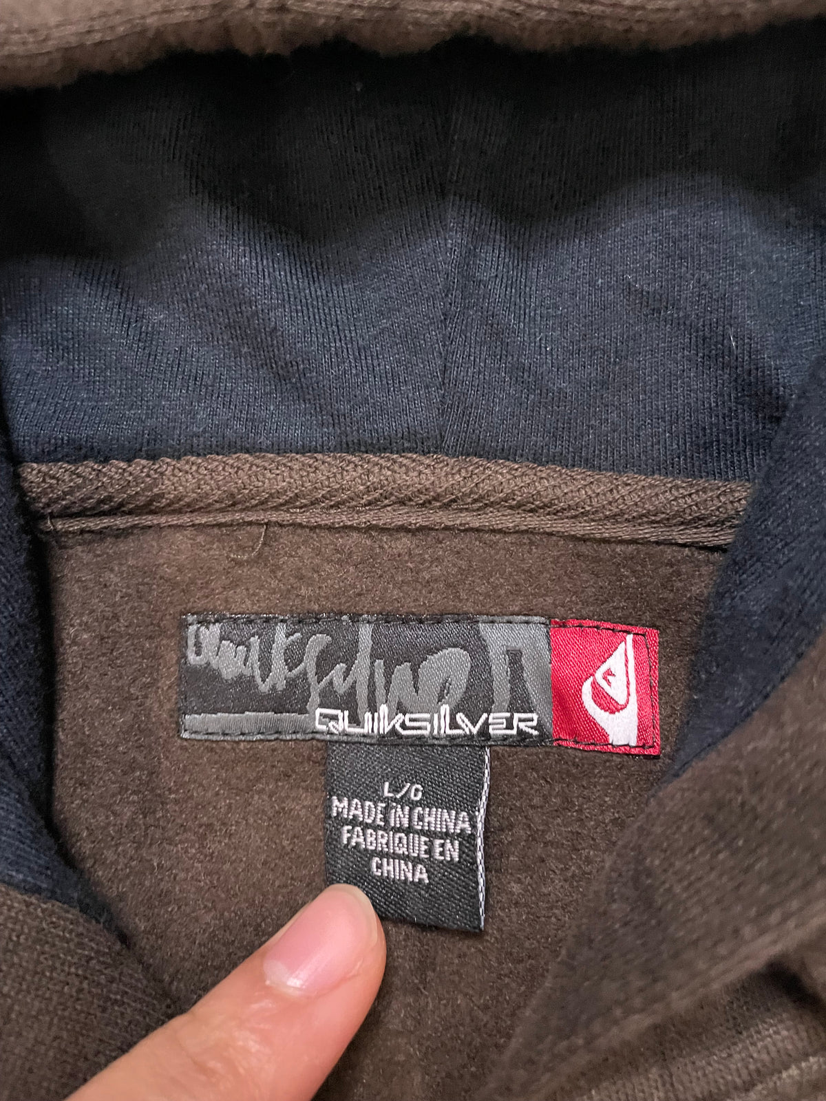 Vintage 2000s Quiksilver embroidered brown hoodie