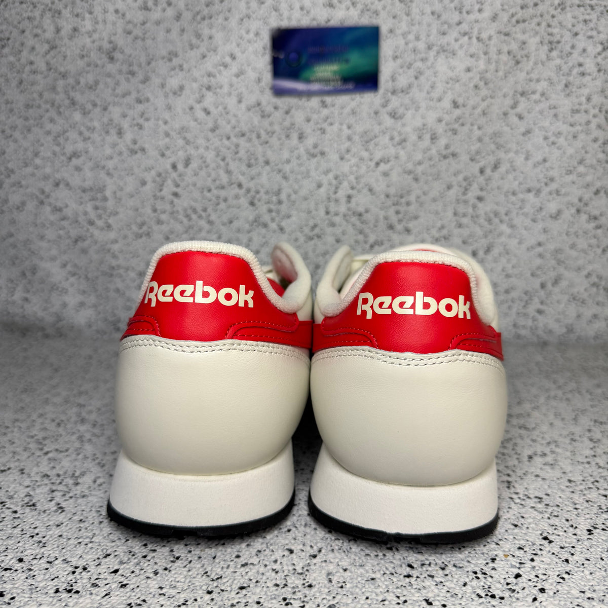 Reebok Classic Leather Sneaker Chalk Vector Red