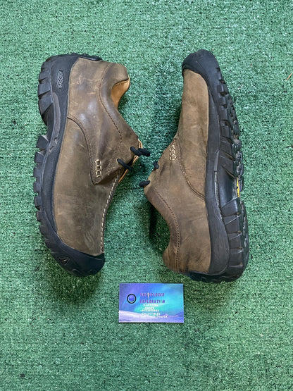 KEEN Boston III brown size 9men/10.5women