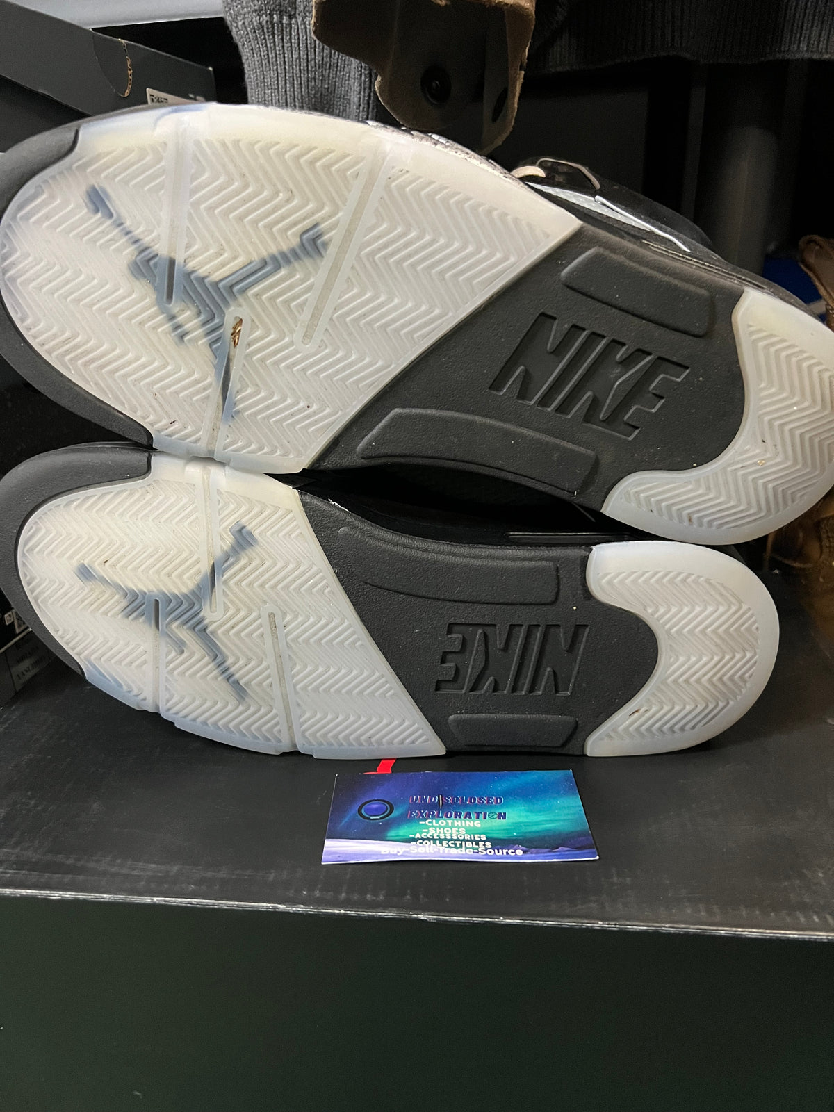 Jordan 5 metallic reimagined size 10.5men/12women