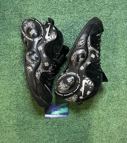 Nike air zoom flight 95 X supreme black paisley size 10.5men/12women