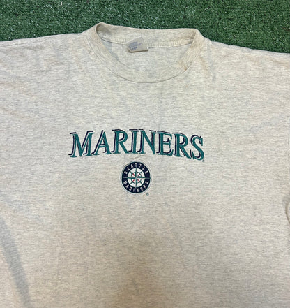 Vintage 1990s Seattle mariners embroidered tee