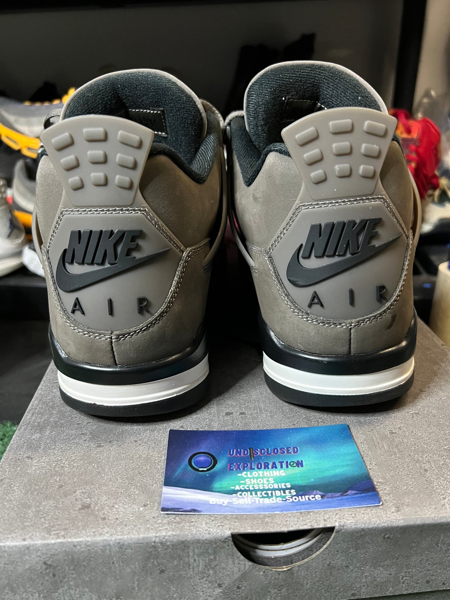 Jordan 4 cave stone size 10.5men/12women