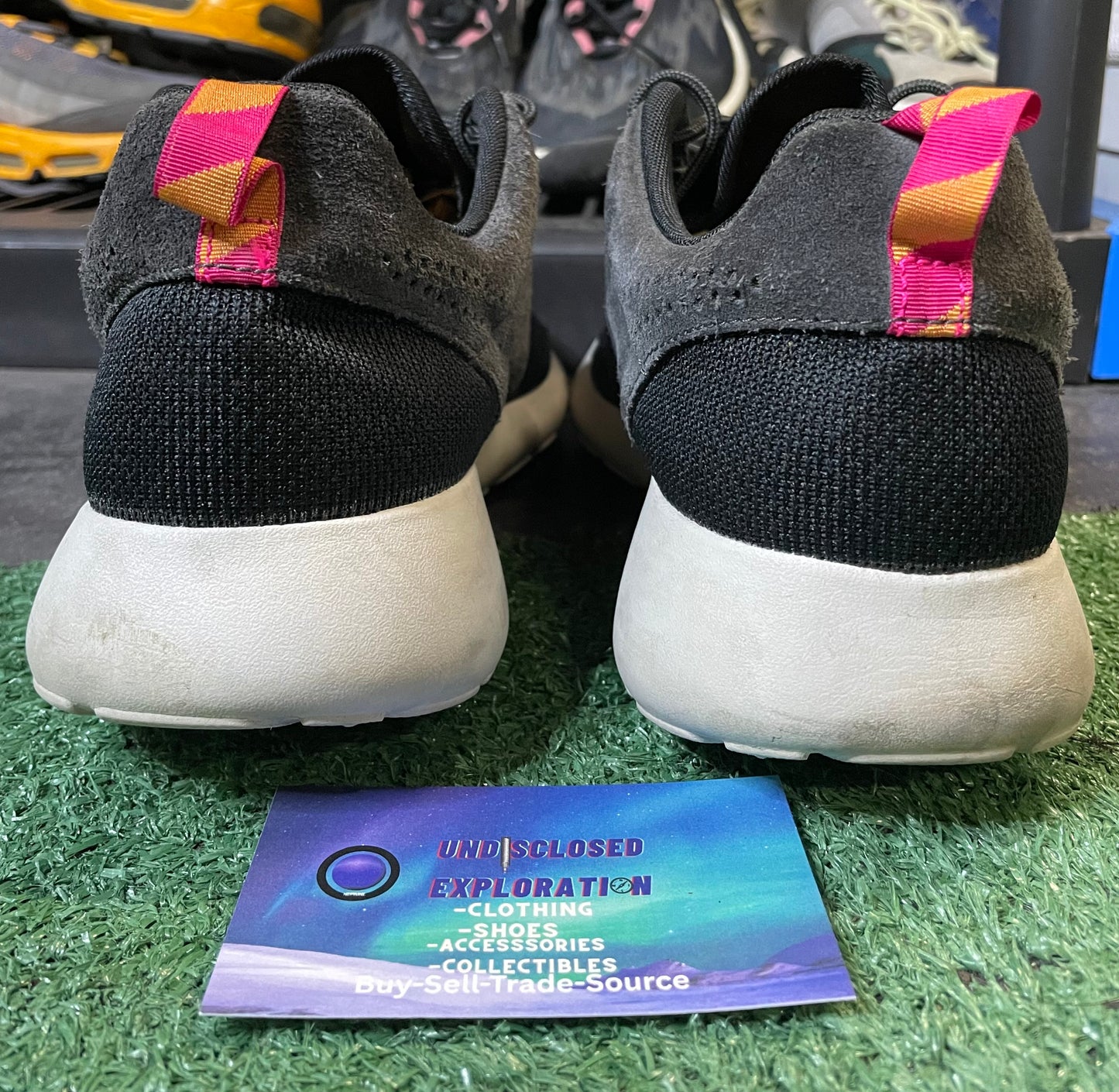 Nike Roshe Run dark charcoal size 9.5men/11women