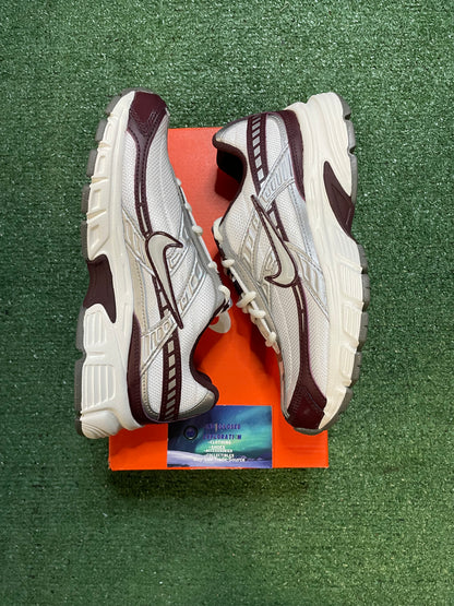 Nike Initiator burgundy crush