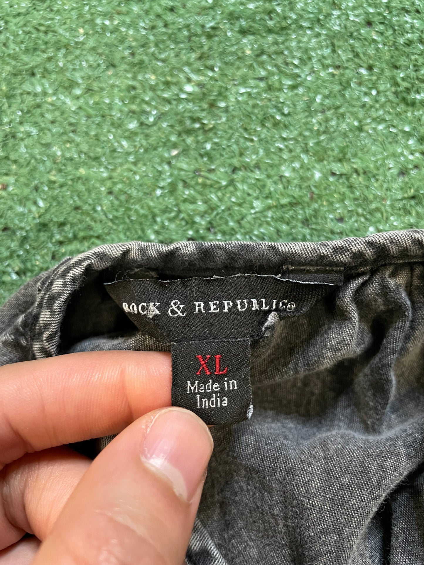 Rock & Republic grey dark wash top