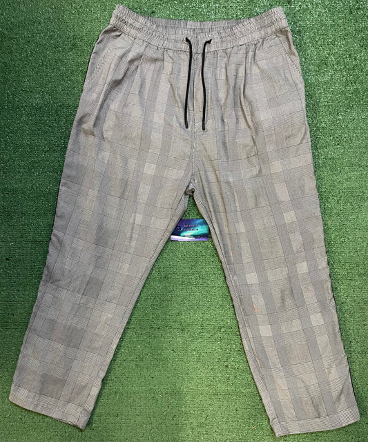 H&M Divided Grey Plaid Pants