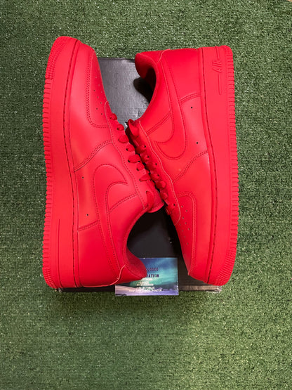 Nike Air Force 1 low triple red