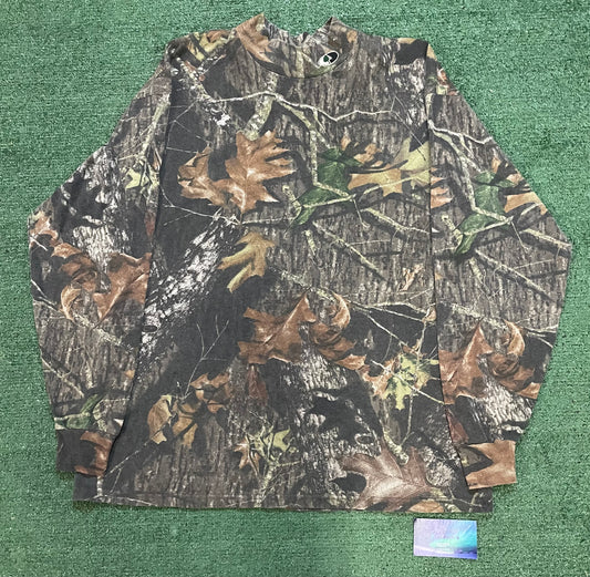 Vintage 1990s Mossy Oak camo leaves longsleeve