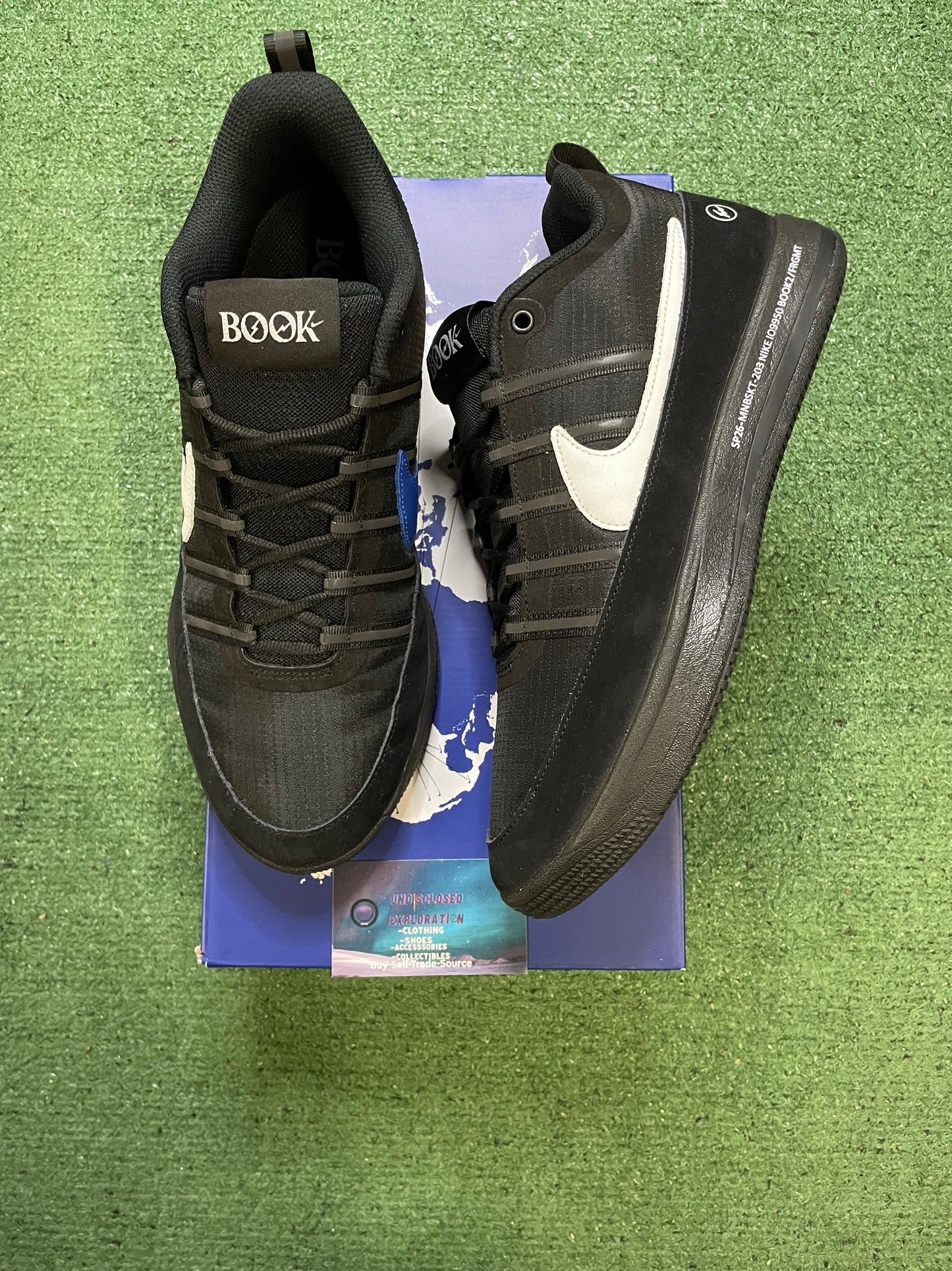 Nike book 2 fragment size 12men/13.5women