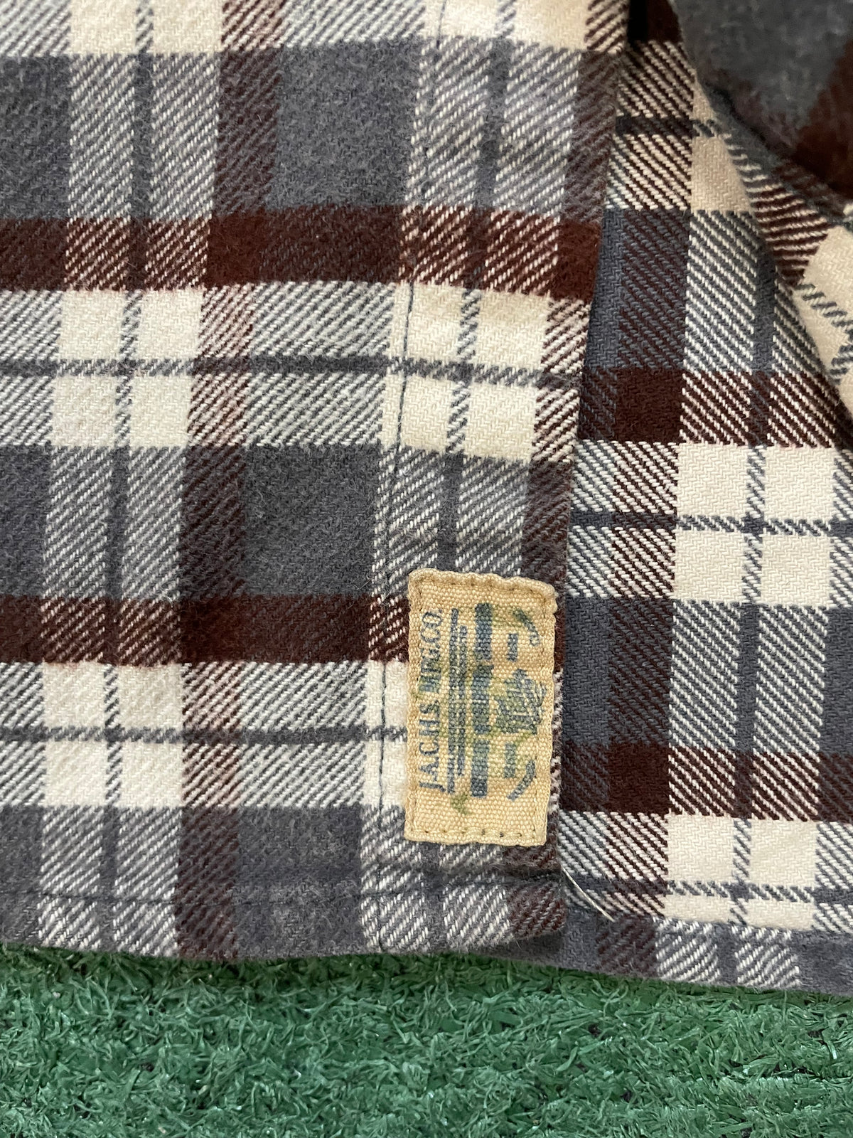 Jachs brown & cream flannel