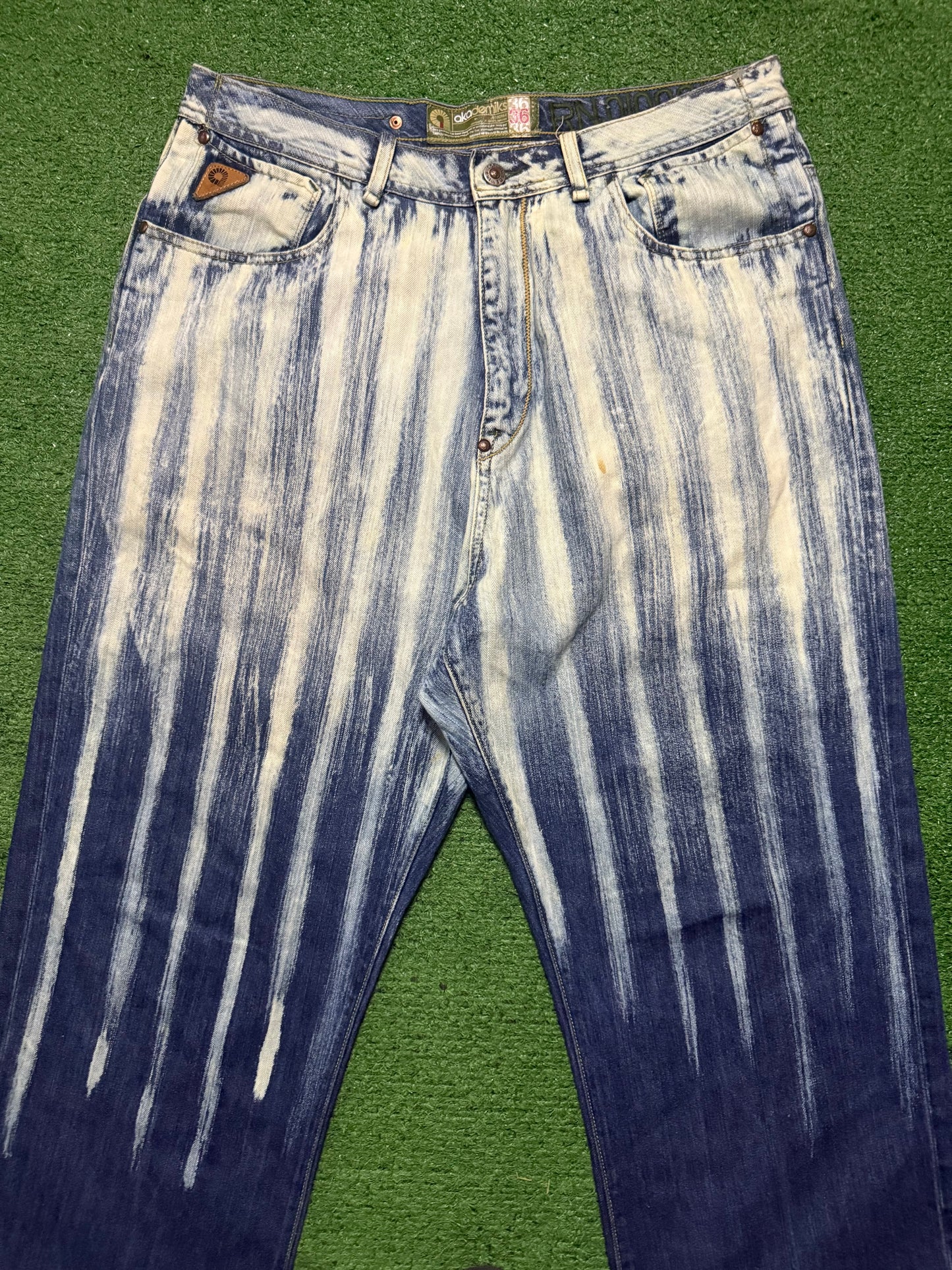 Vintage Akademiks Jeans