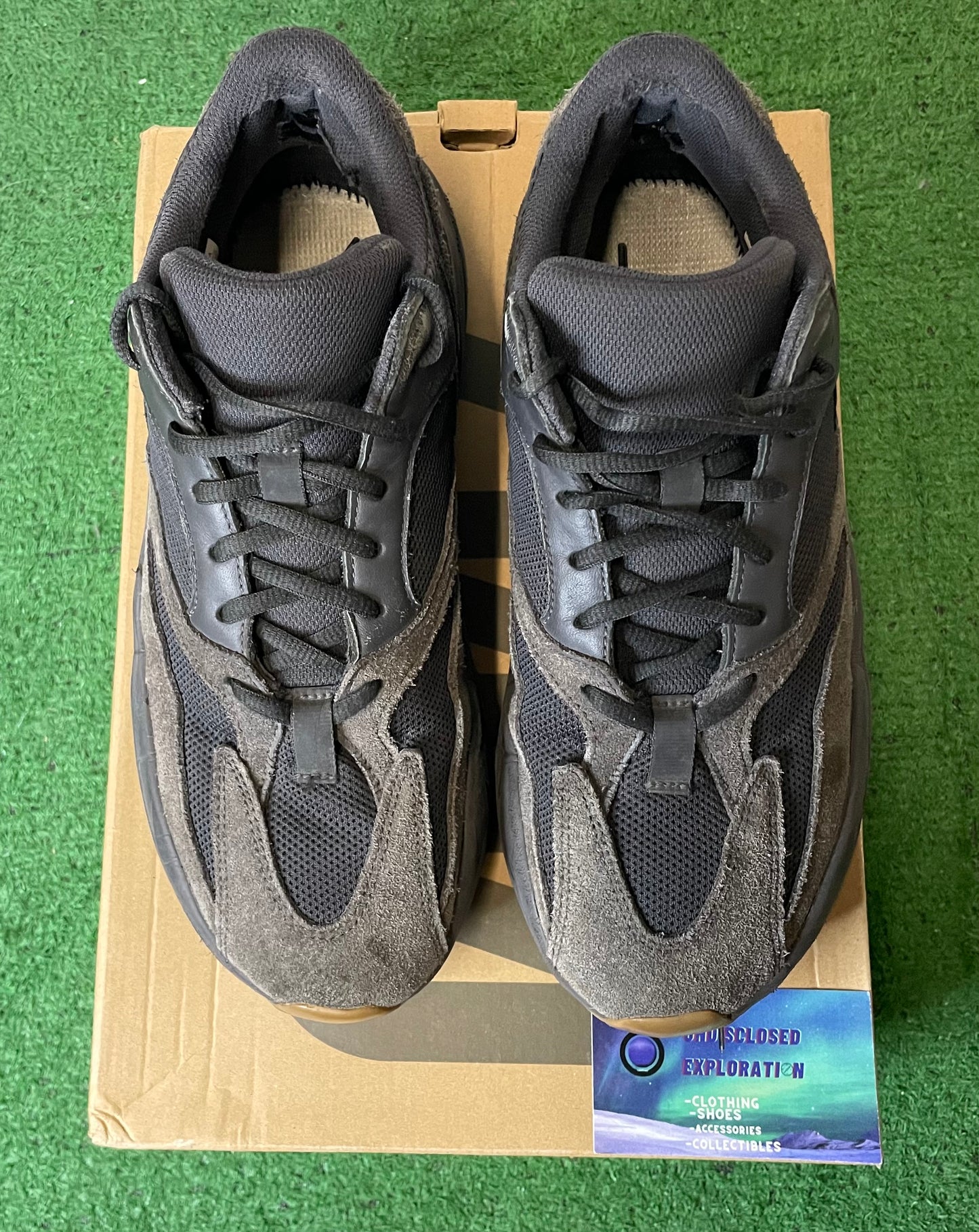 Yeezy 700 utility black 2019 size 10.5men/12women