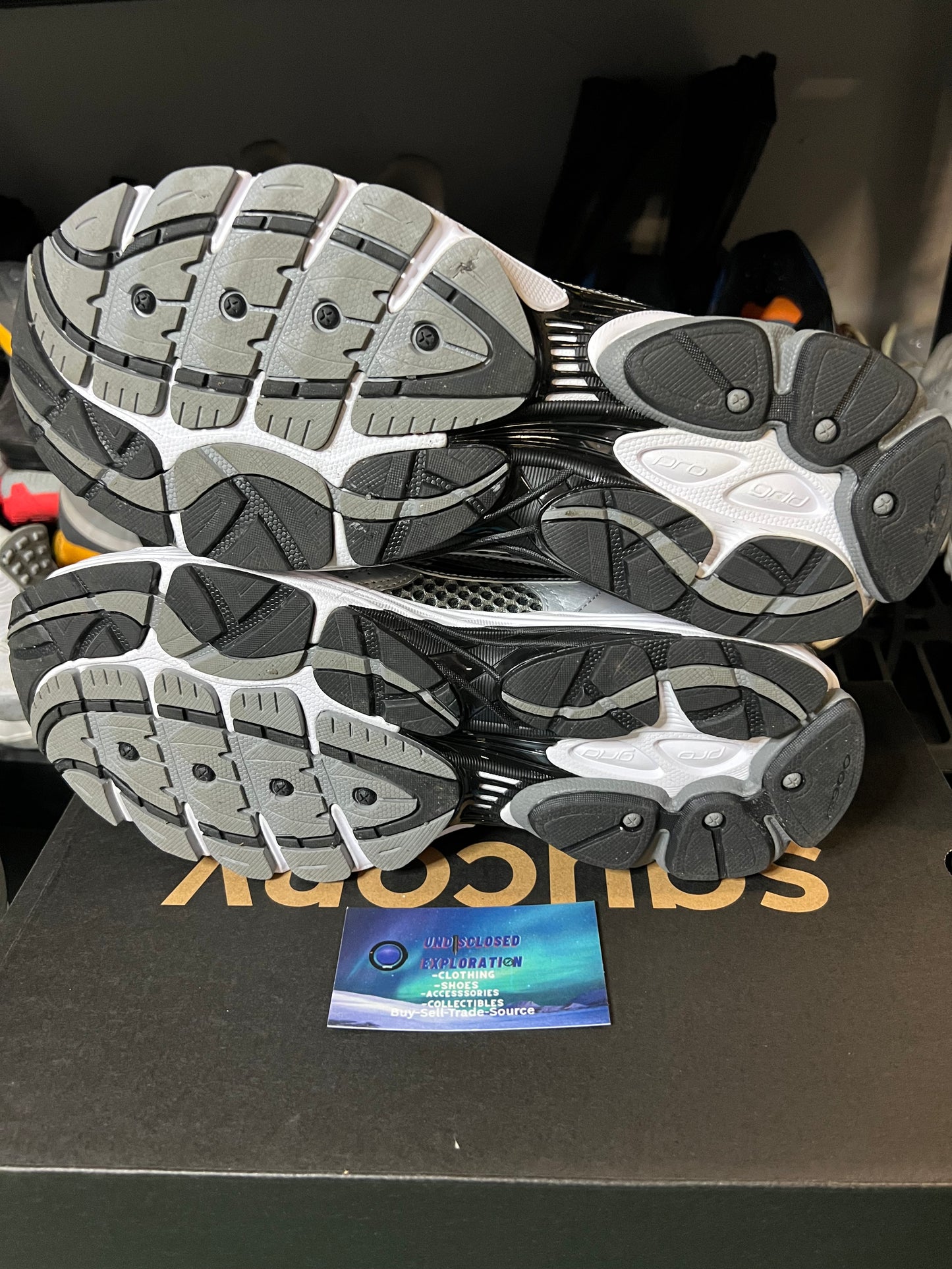 Saucony Progrid Omni 9 grey silver size 12men/13.5women