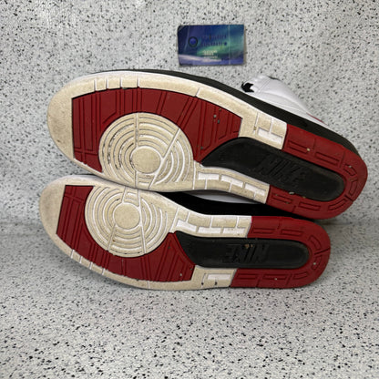 Jordan 2 Chicago 10.5 Men “Preowned”