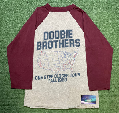 Vintage 1980s The Doobie Brothers One step closer Tour Fall 1980 raglan longsleeve