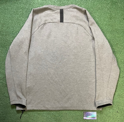 Nike grey tech fleece crewneck