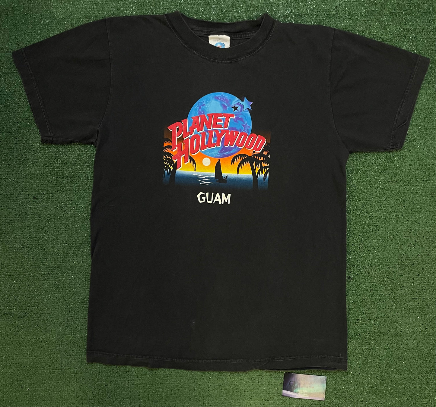 Vintage 1990s Planet Hollywood  Guam tee