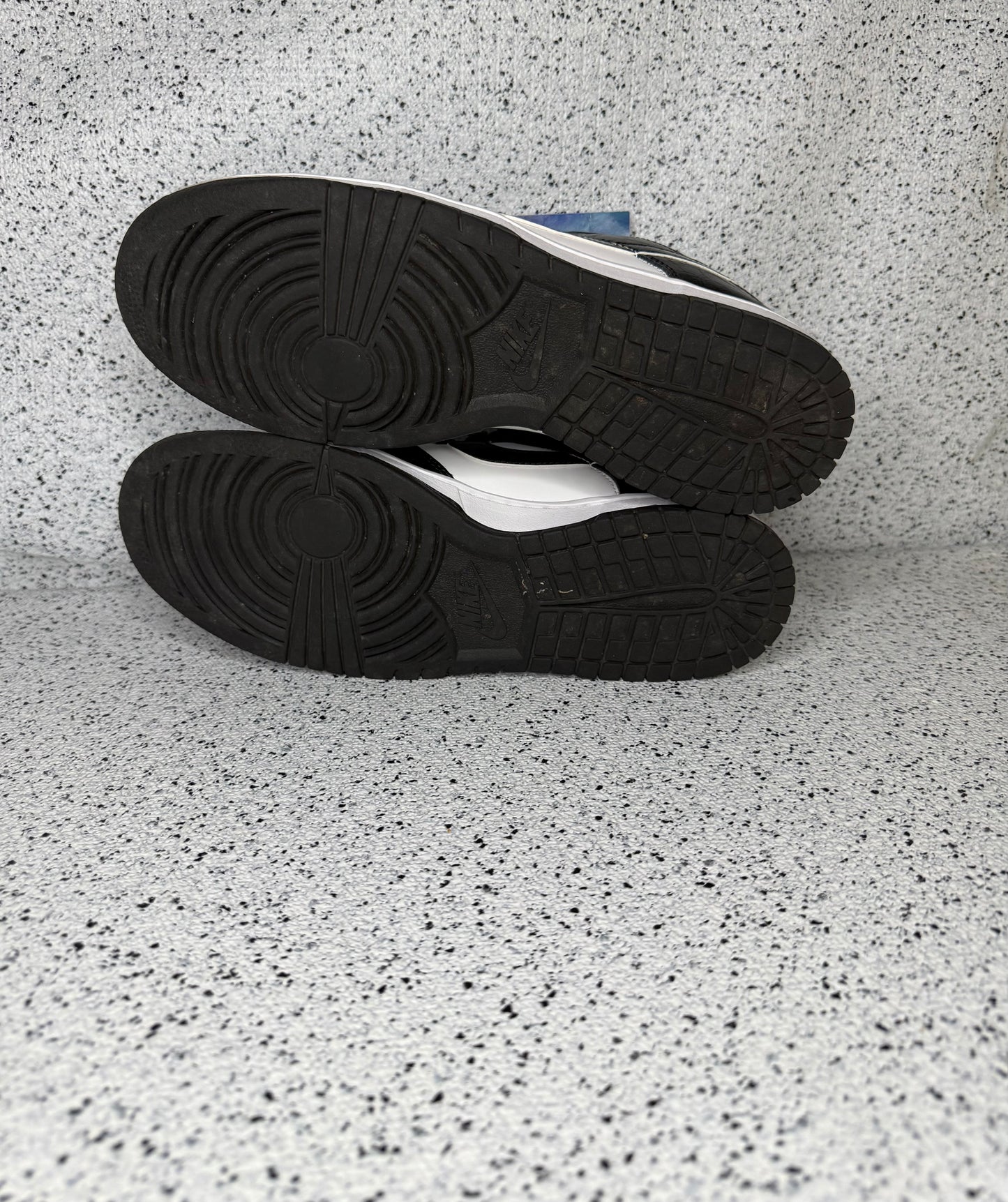 Nike Dunk Low World Champs 9 Men/10.5 Women “Preowned”