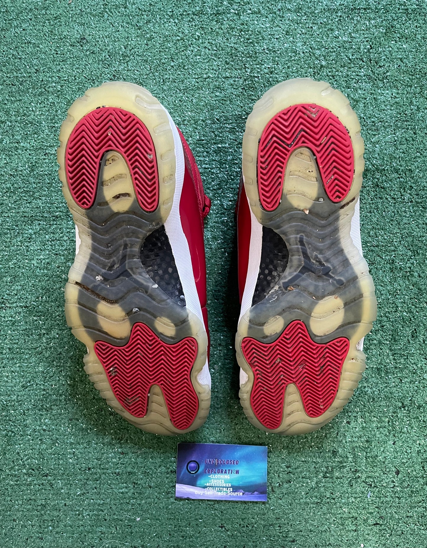 Air Jordan 11 win like 96 size 11men/12.5women
