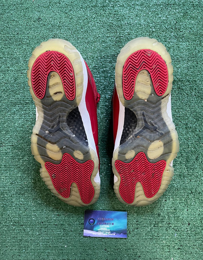 Air Jordan 11 win like 96 size 11men/12.5women