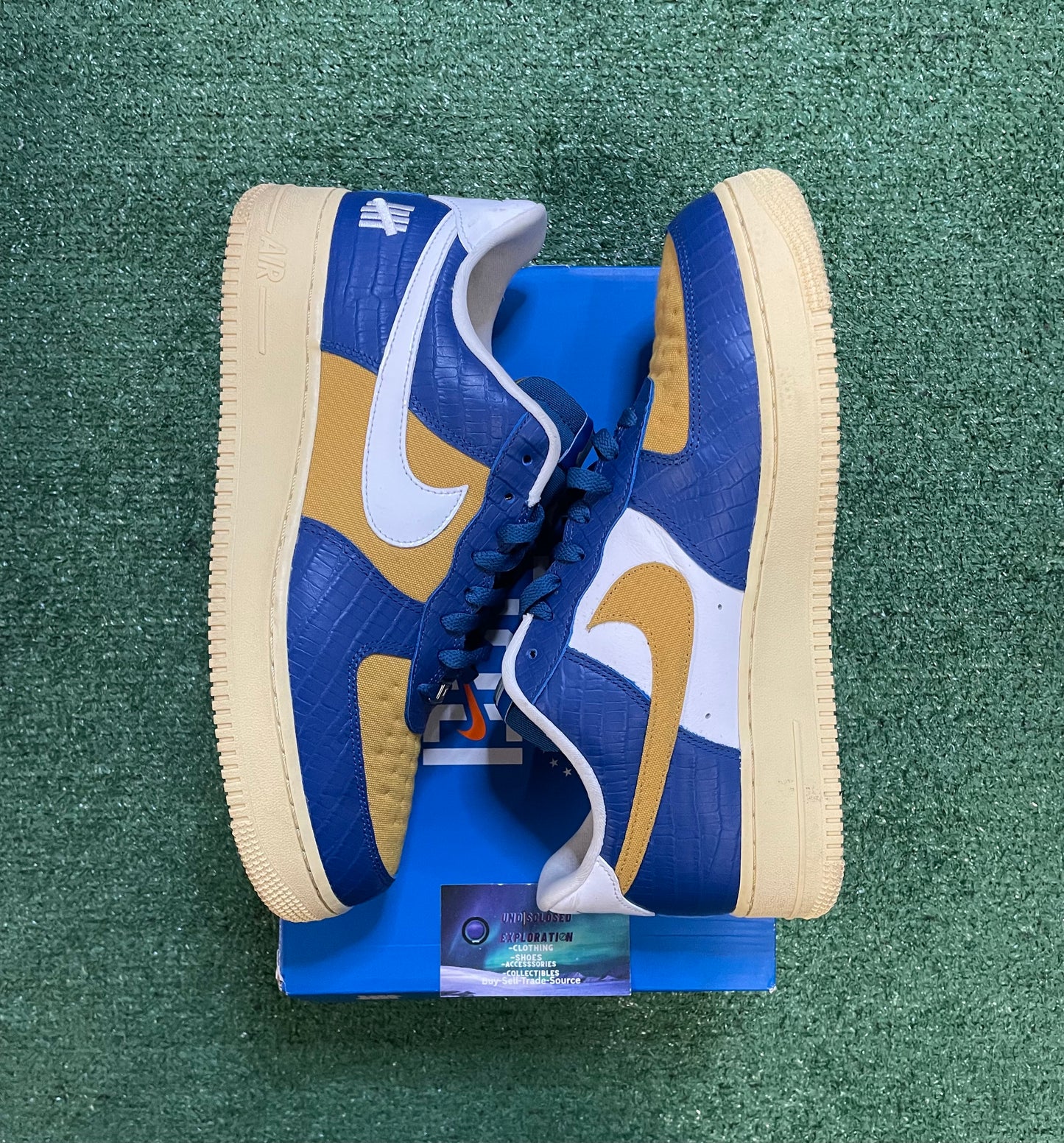 Nike Air Force 1 Low SP Dunk Vs AF1  Undefeated size 11men/12.5women