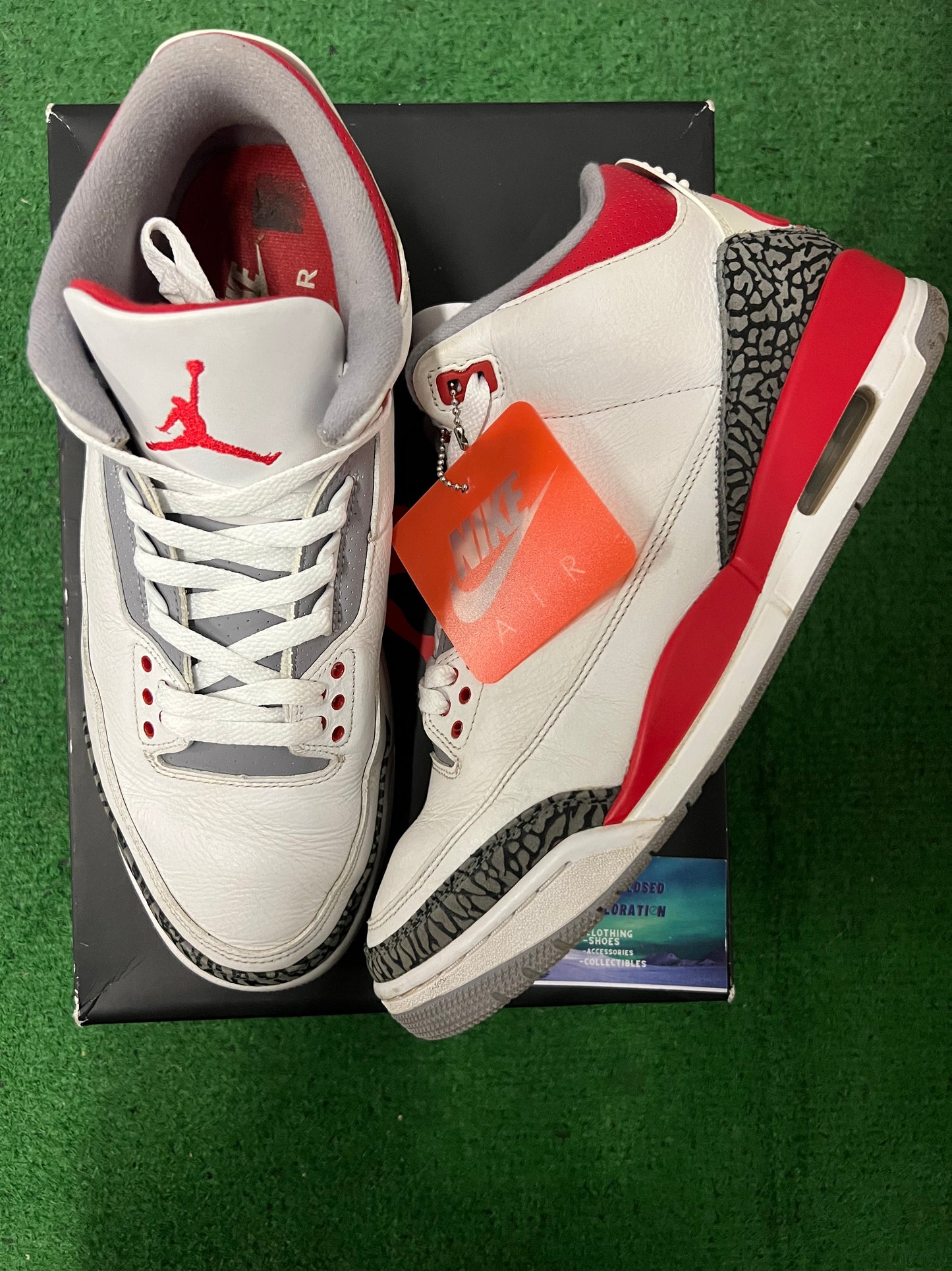 Jordan 3 fire red 2022 size 11.5men/13women