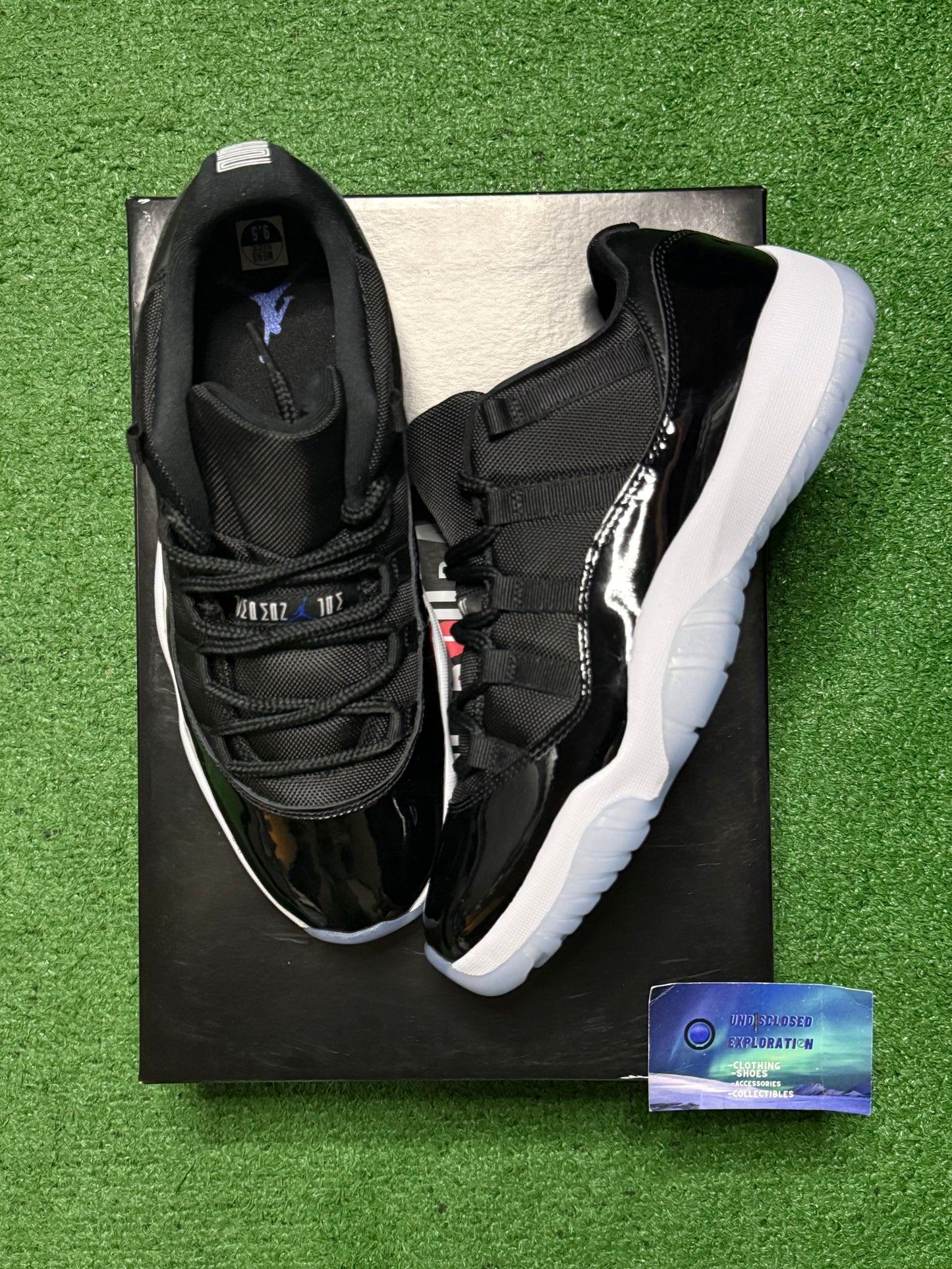 Jordan 11 Low Space Jam