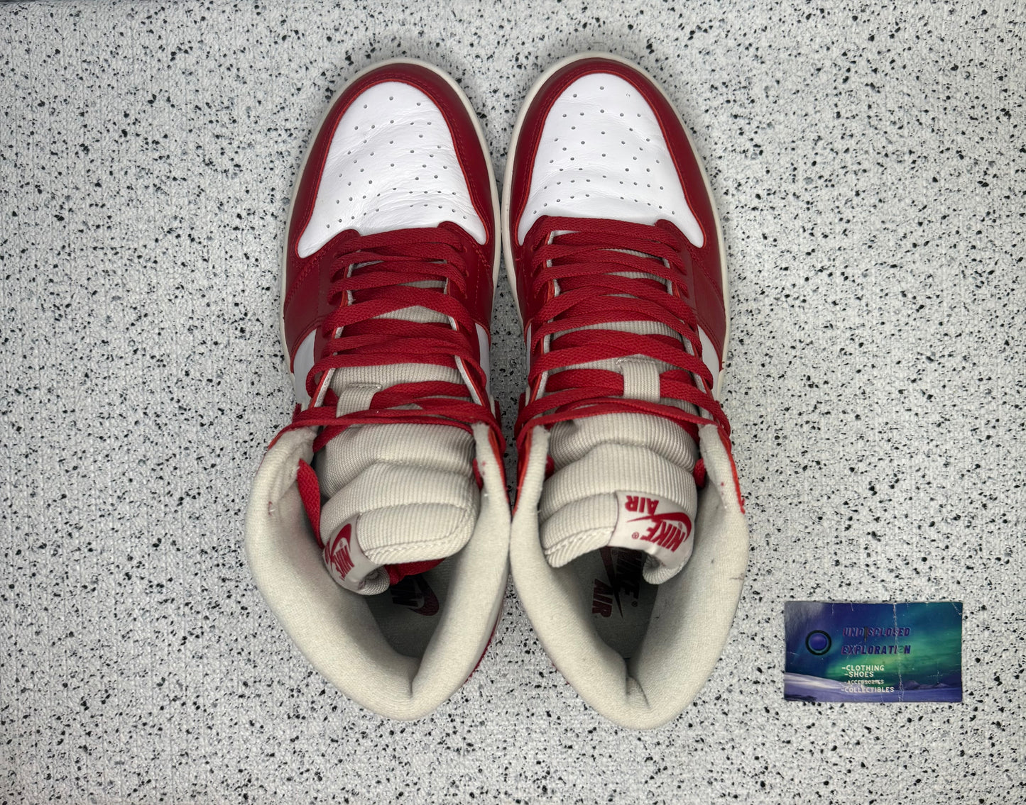 Jordan 1 Chenille 10 Men/11.5 Women “Preowned”