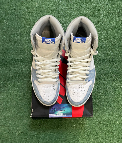 Air Jordan 1 hyper royal size 11men/12.5women