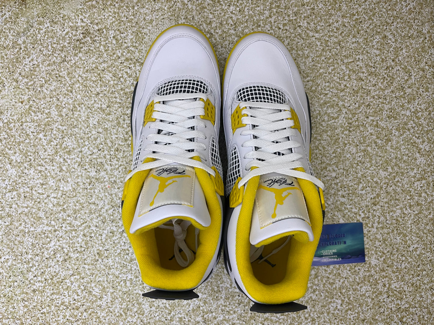 Jordan 4 Vivid Sulfur