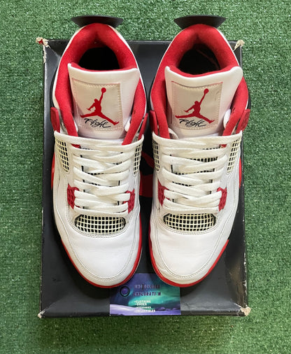 Jordan 4 fire red 2020 size 10men/11.5women