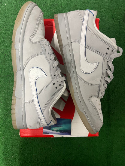 Nike dunk low wolf grey pure platinum size 10.5men/12women