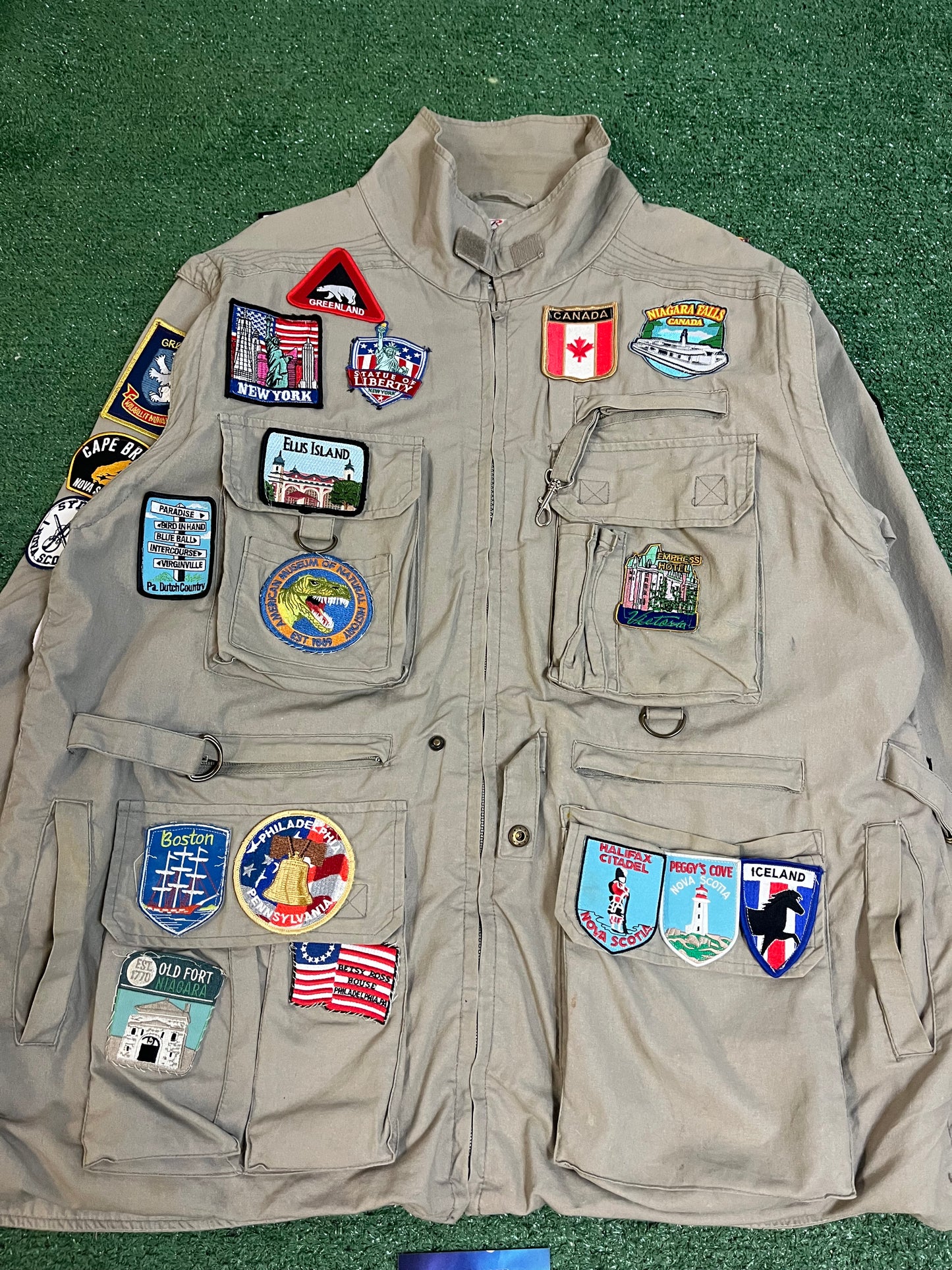 Vintage 1980s tourist patch jacket