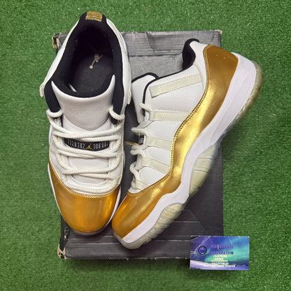 Jordan 11 Low Closing Ceremony 9.5 Men “Preowned”