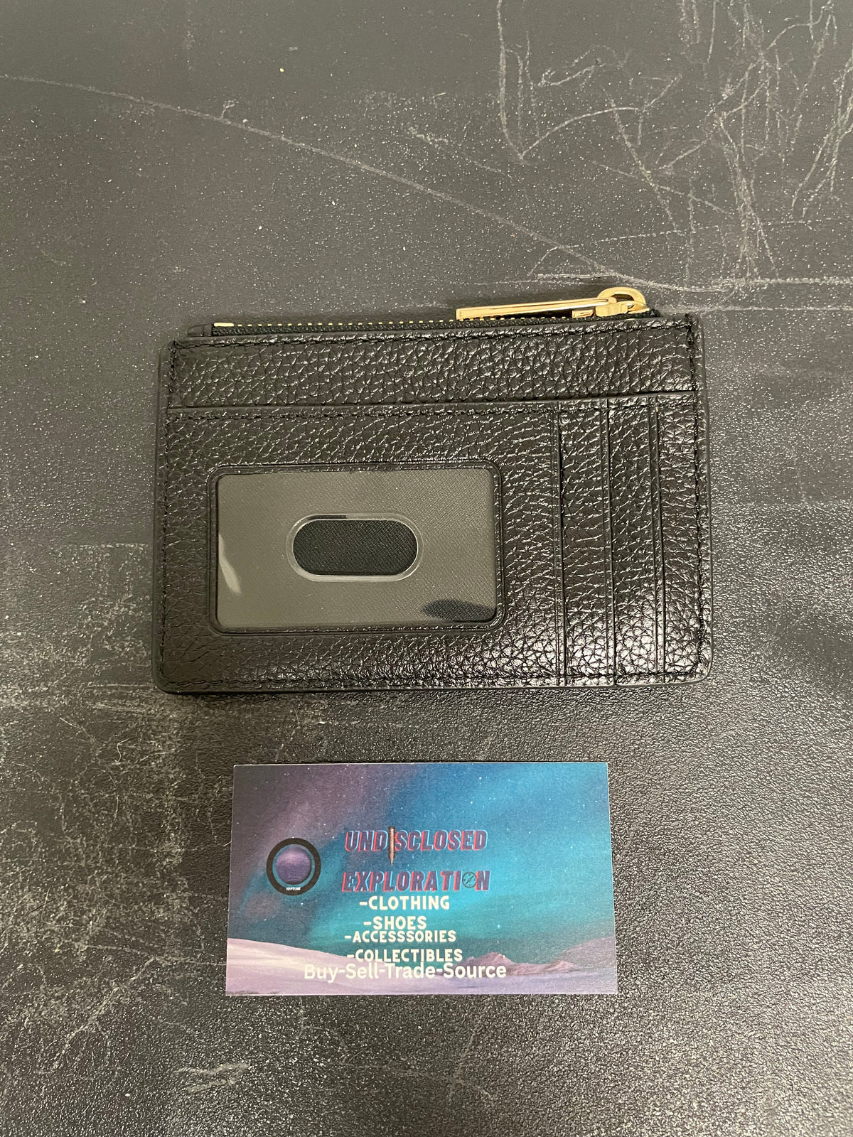 Marc Jacobs Groove Top Zip ID Card Wallet