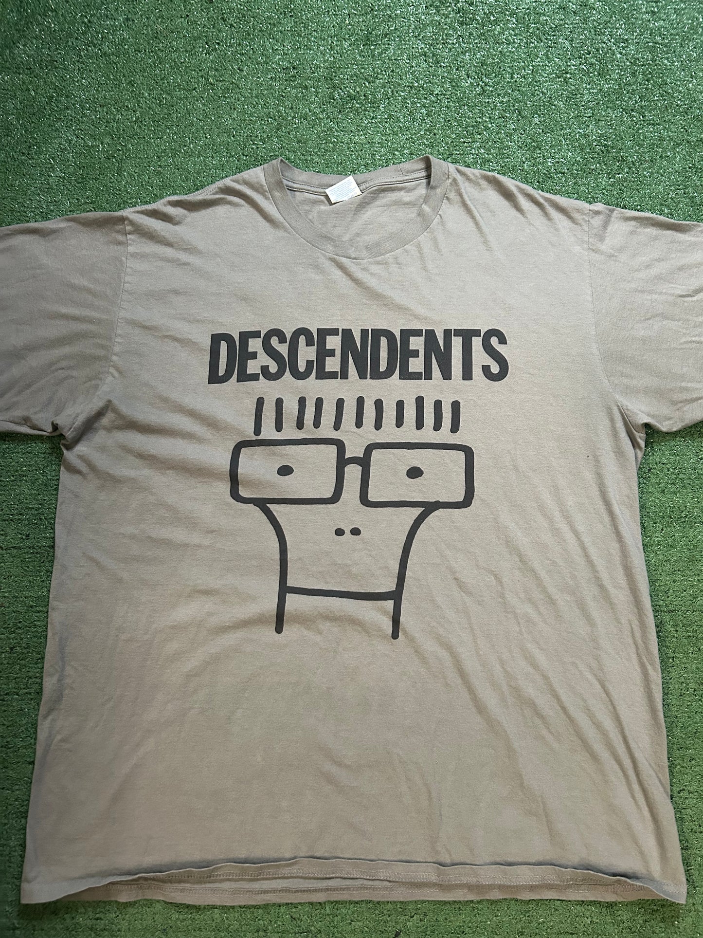 Descendents grey band tee