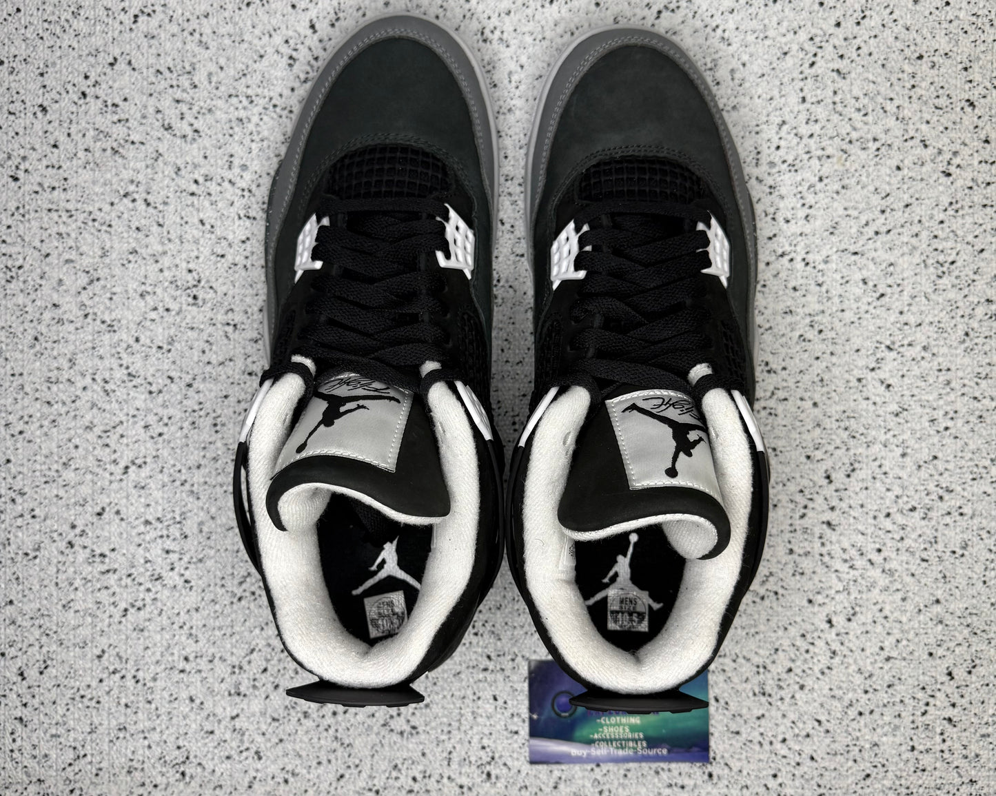 Jordan 4 Fear 10.5 Men/12 Women “Preowned”