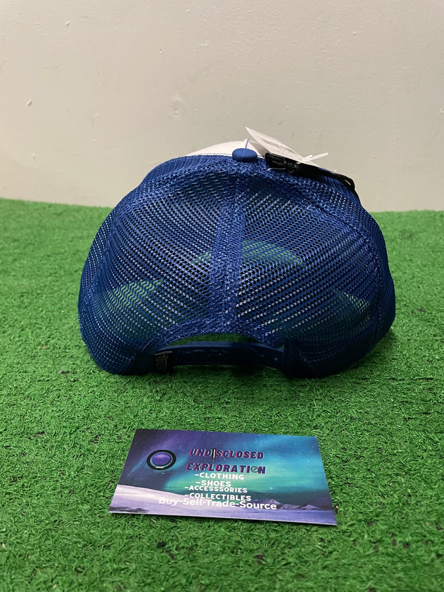 Von Dutch blue and white staple hat