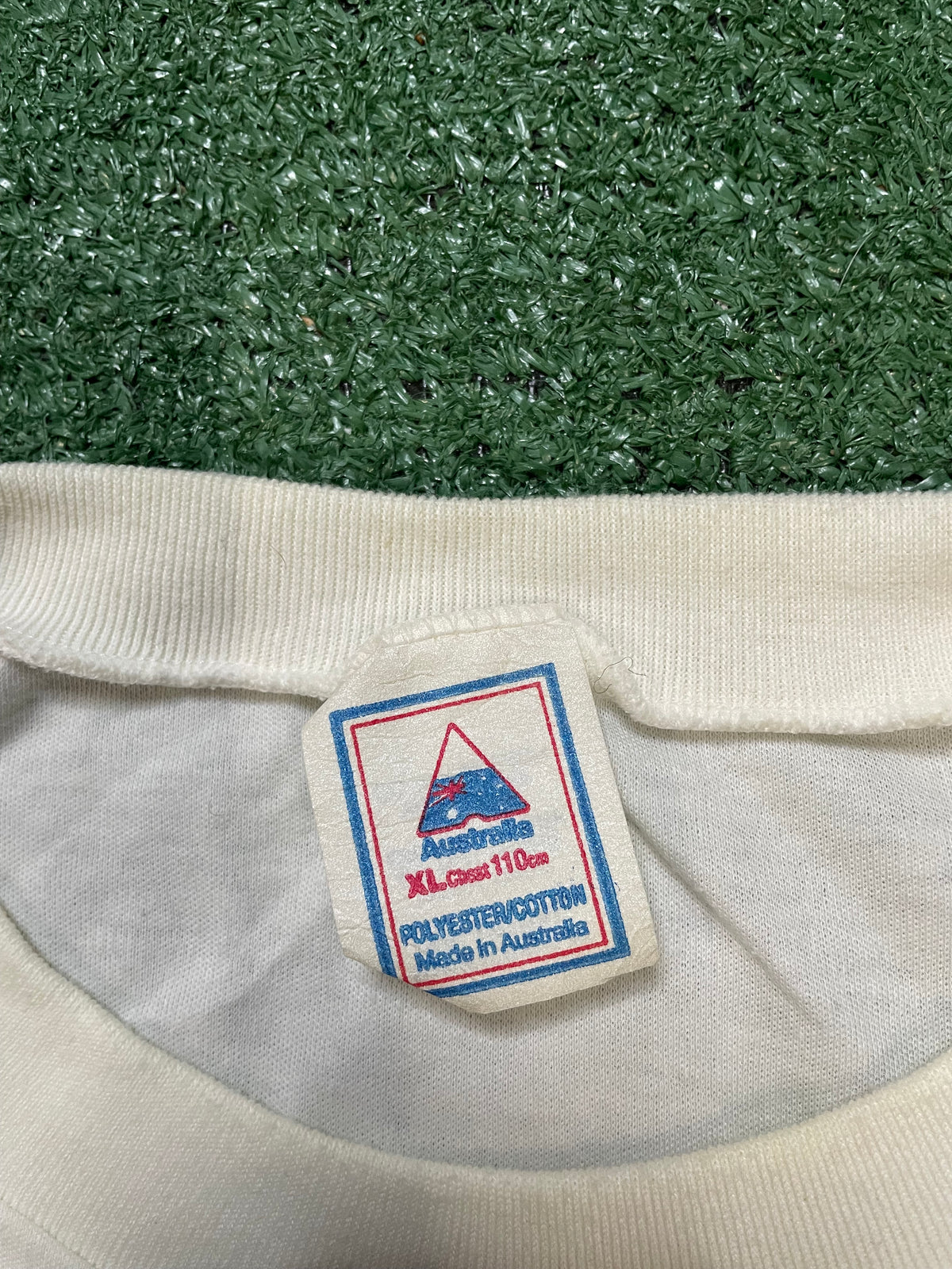 Vintage 1990s Australia kangaroo tee
