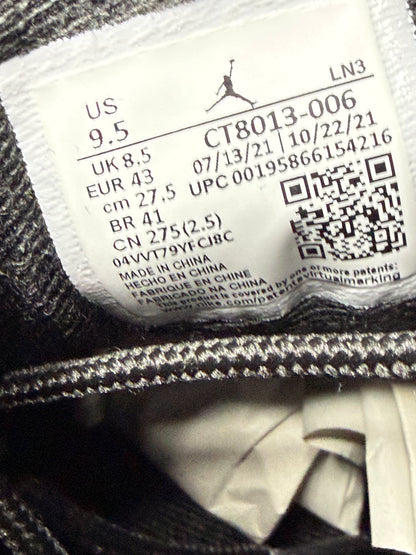 Jordan 12 Playoffs 9.5 Men/11 Women “Preowned”