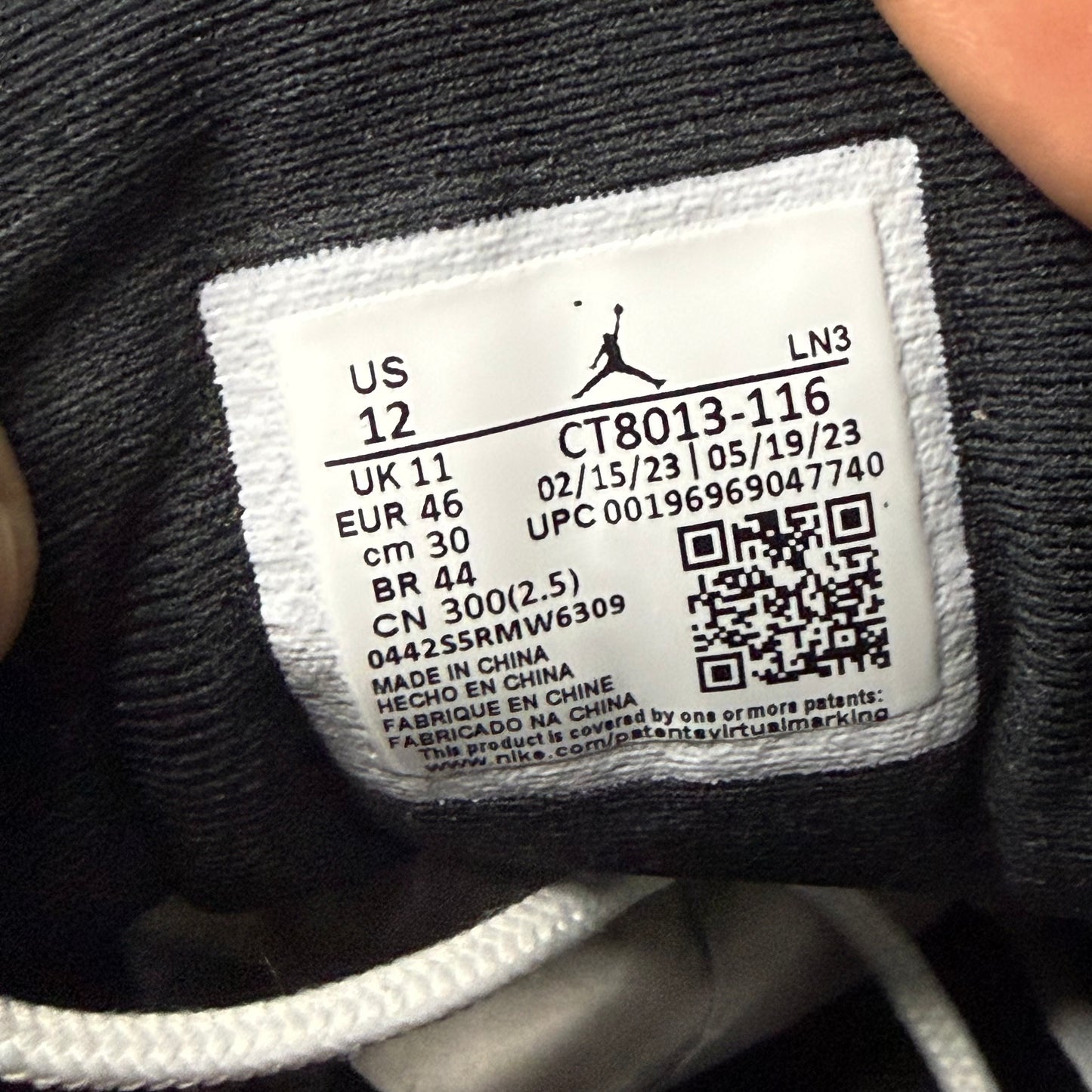 Jordan 12 Cherry 12 Men “Preowned”